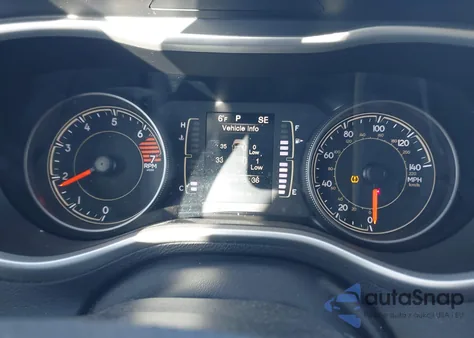 2018 Jeep Cherokee Latitude Plus 4X4 from USA, damaged, VIN 1C4PJMLB6JD526028